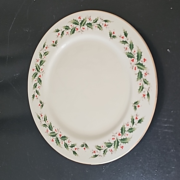 Taiko Fine China Japan Holiday Taiko Fine China Japan Holly Berry